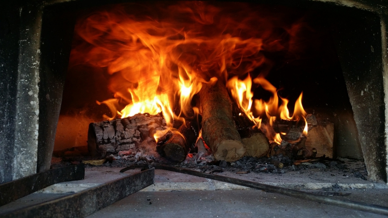 pizzeria-GREOLIERES-min_wood-fired-oven-1960099